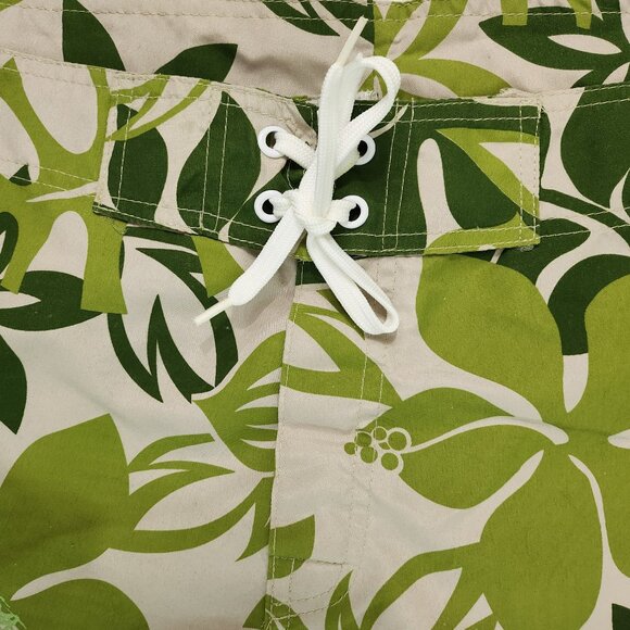 Mens Hawaiian Print Board & Swim Shorts in Green Colours - Picture 3 of 5
